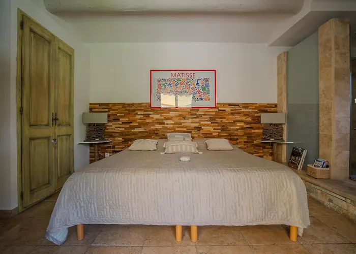 Maison De Charme Au Pays De Cezanne